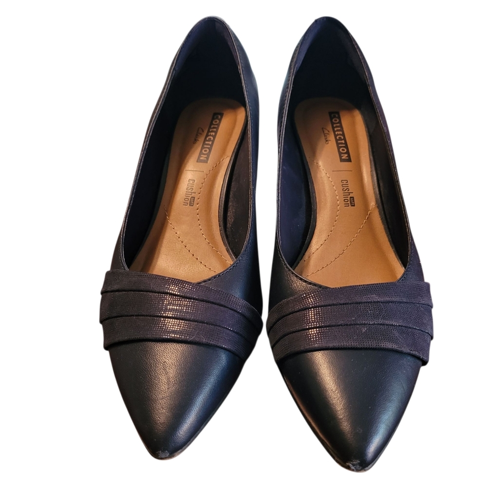 Clarks navy Linvale Maddie low heel basic pumps - 9.         U10